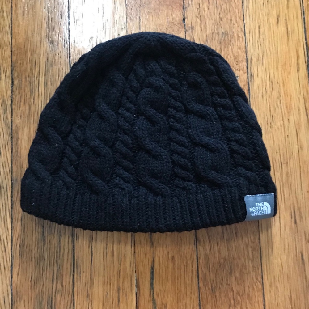 Black Northface fleece hat